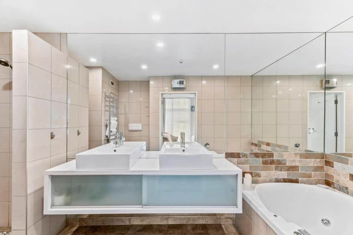 Pembroke Luxury Apartment Wanaka Dış mekan fotoğraf